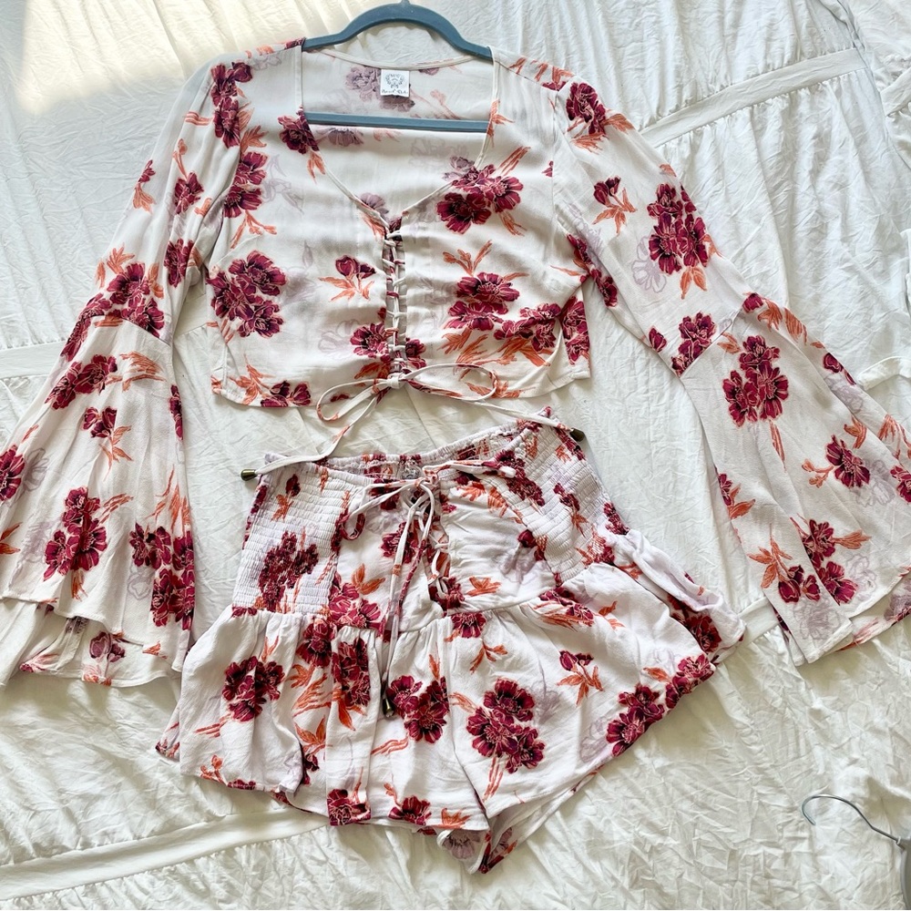 Boutique White Floral Short Set